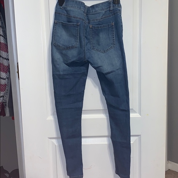 JEANS!!! - Picture 3 of 8